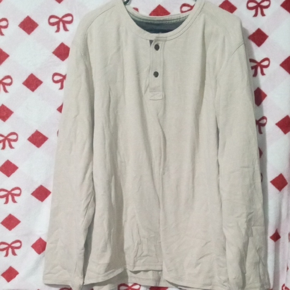 NWOT G.H. Bass & Co. Beige Long Sleeve Henley Shirt
